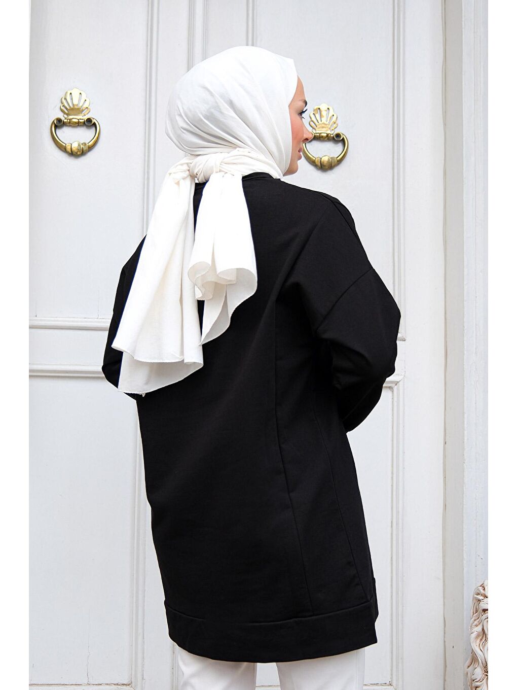 Bisiklet Yaka Kolyeli Tunik Siyah-3