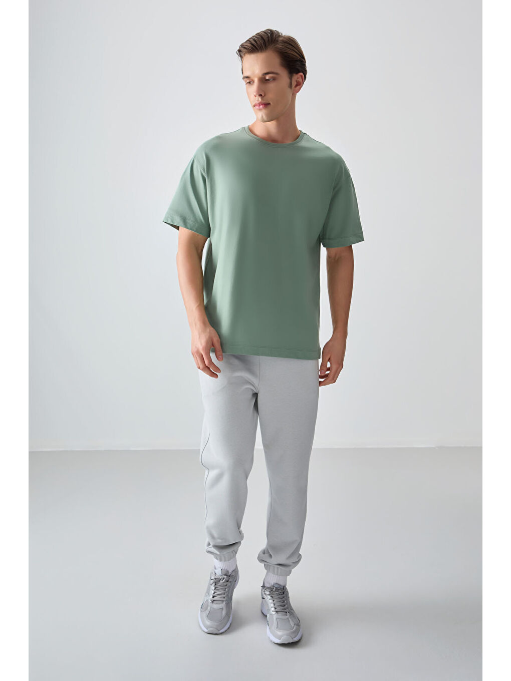 Açık Yeşil %100 Pamuk Kalın Yumuşak Dokulu Oversize Fit Basic Erkek Tişört -88353-3