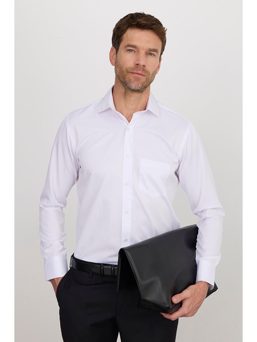 Erkek Regular Fit Klasik Kesim Pamuklu Düz Beyaz Gömlek-1