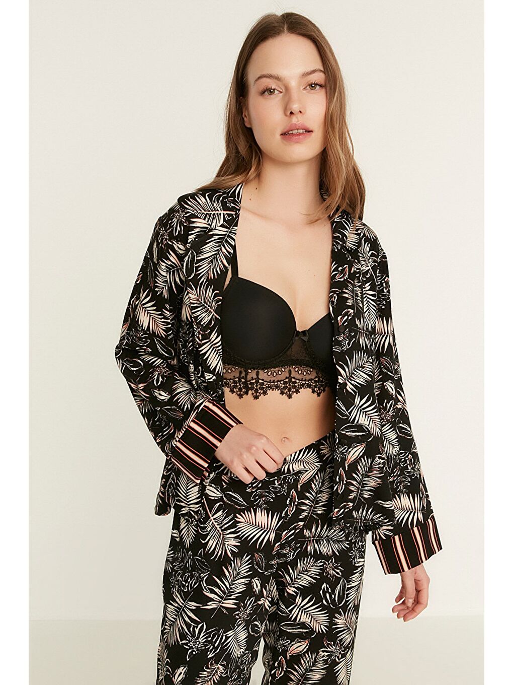 Desenli Viskon Uzun Kol Gömlekli Pijama Takım 9082 Siyah-6