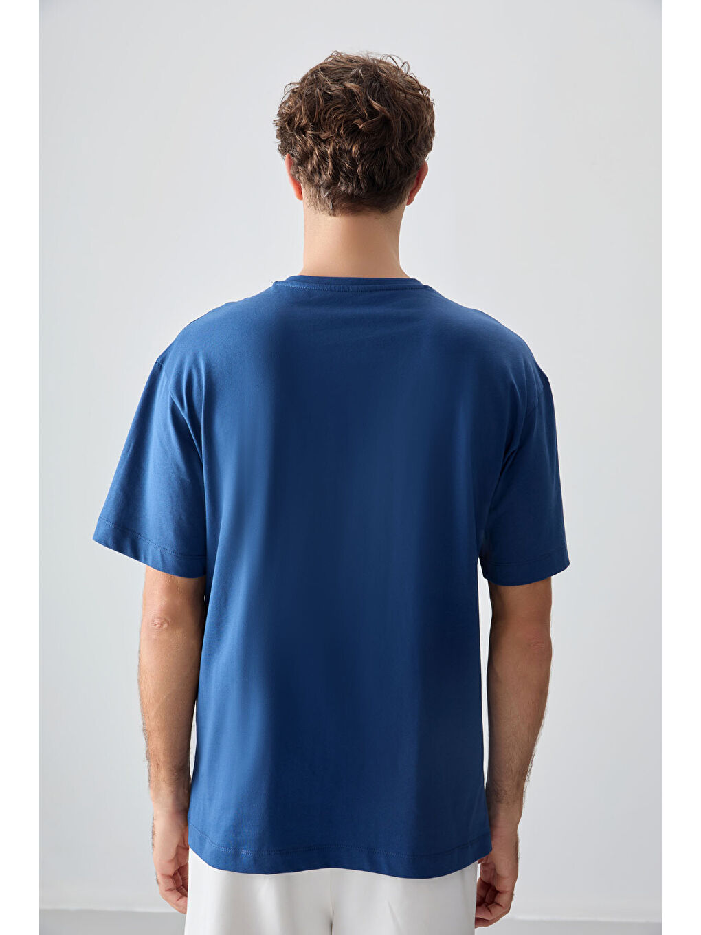 Mavi %100 Pamuk Kalın Yumuşak Dokulu Oversize Fit Baskılı Erkek Tişört-4