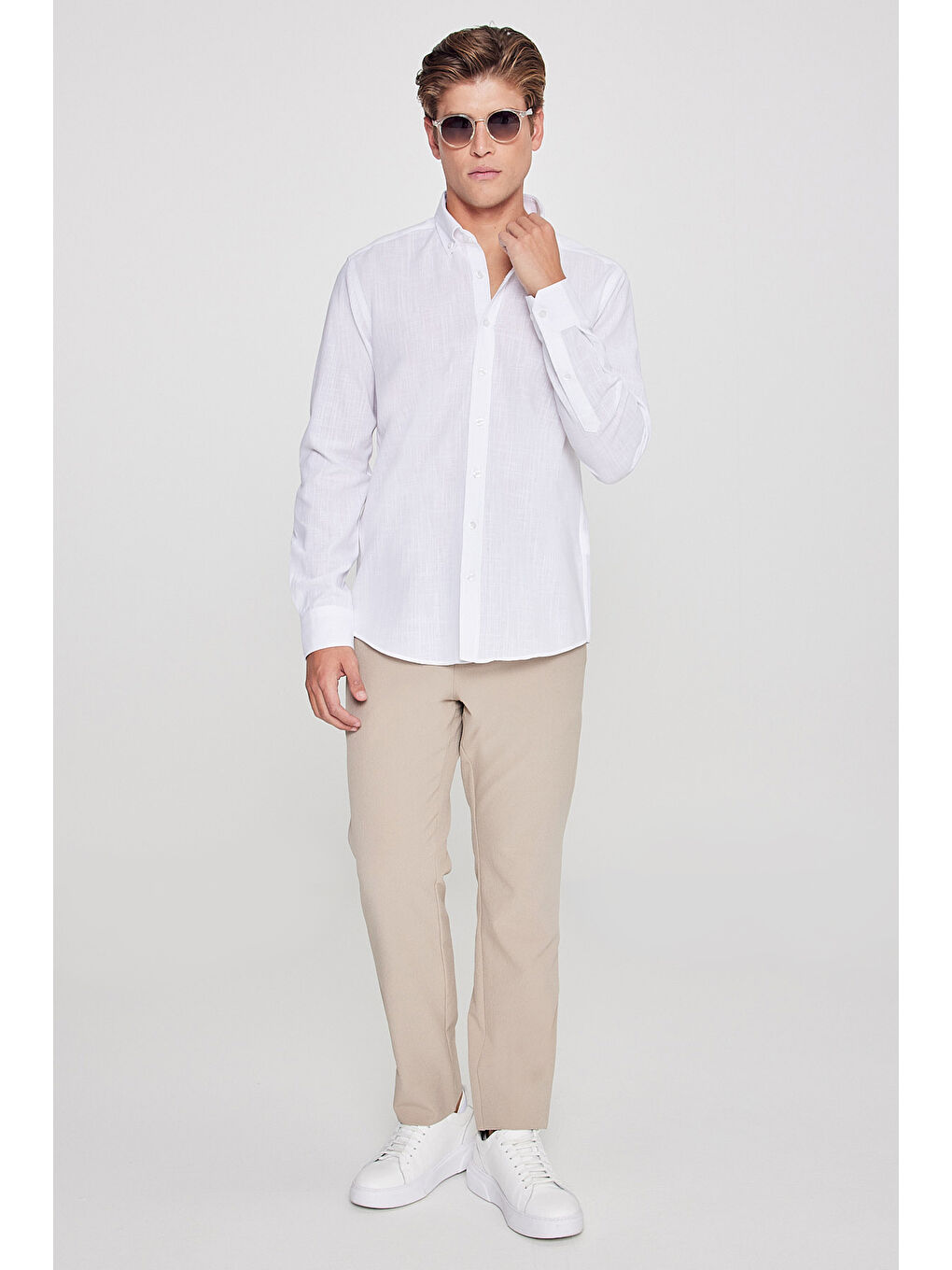 Erkek Beyaz %100 Pamuk Oxford Slim Fit Dar Kesim Düğmeli Yaka Flamlı Gömlek-6