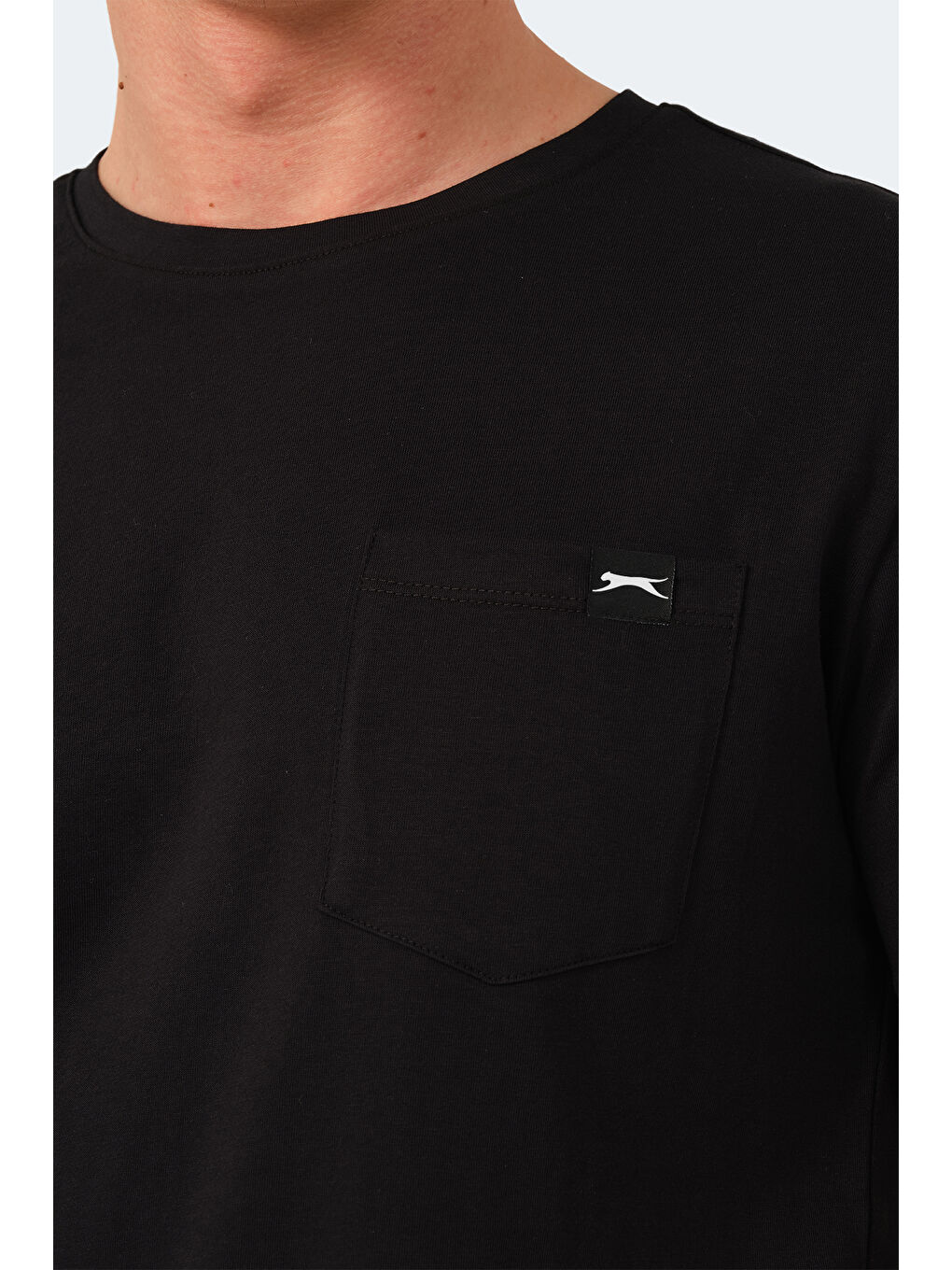 Siyah Bisiklet Yaka Kısa Kollu Cep Detaylı Erkek %100 Pamuk Tişört-4