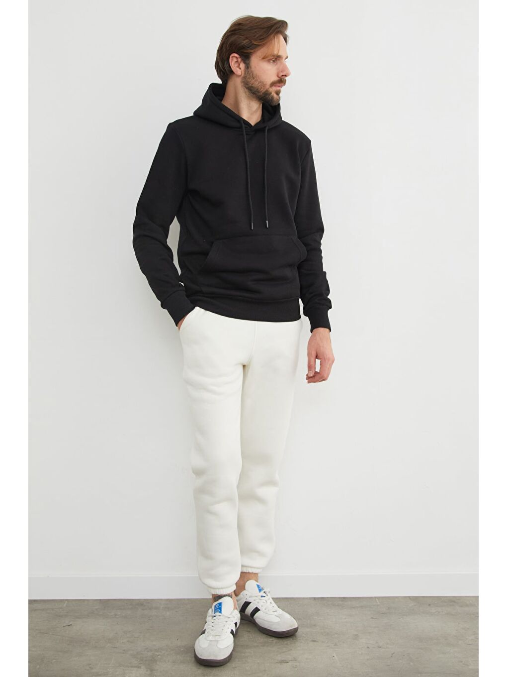 Siyah Basic Kanguru Cepli Kapüşonlu Erkek Hoodie-2