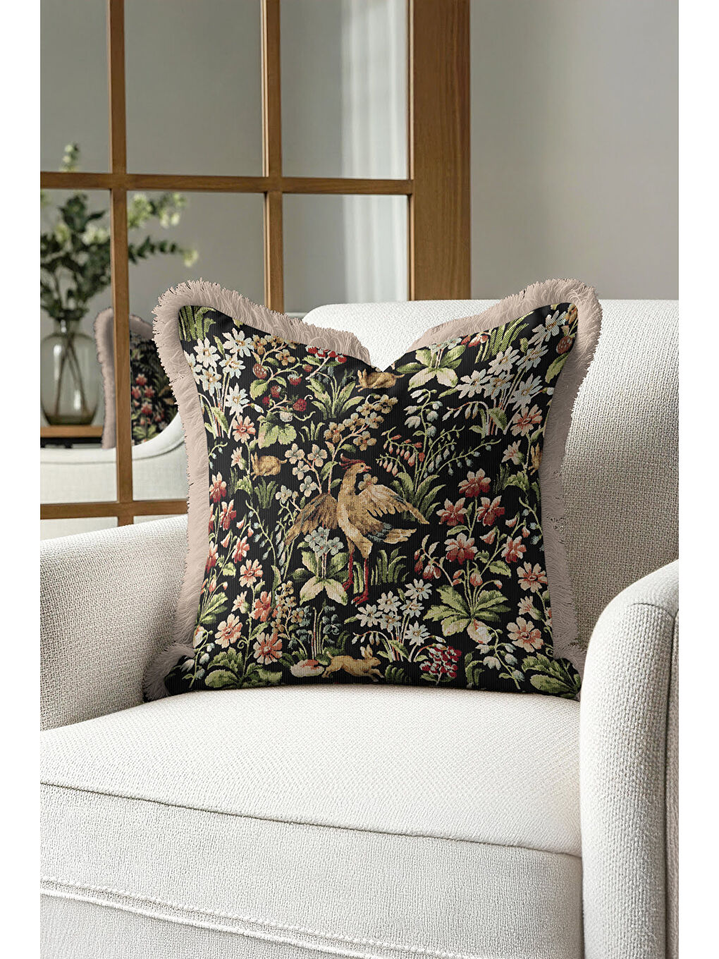 Karışık Vintage Çiçekli Kuşlu Saçaklı Yastık Kılıfı - Klasik Tema Siyah Altın Renkli Püsküllü Kırlent Kılıfı-4