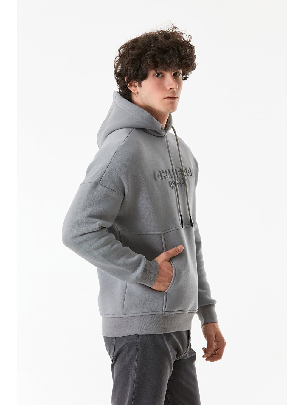 Gri Kabartma Baskılı Kapüşonlu  Kanguru Cepli Erkek Hoodie-3