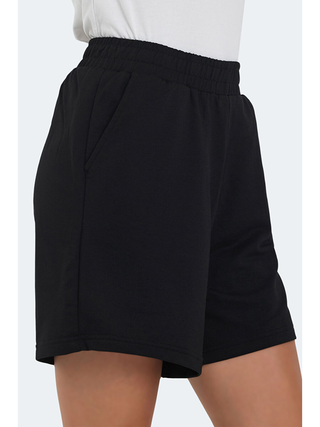 VIKENTI Kadın Cepli Siyah Şort-2
