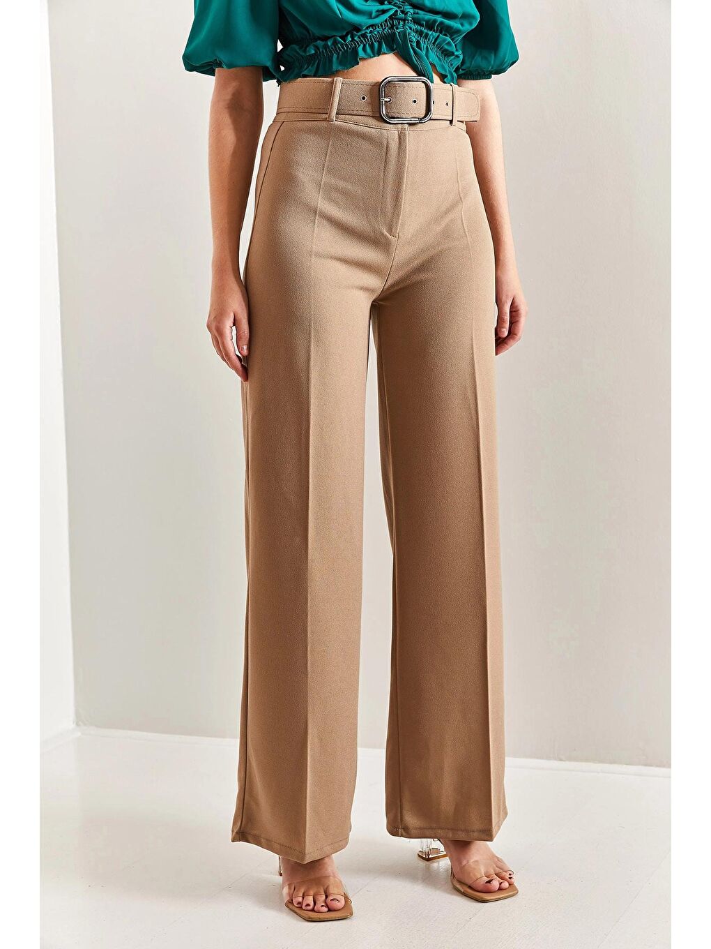 Kahverengi Kadın Kemerli Bol Paça Pantolon