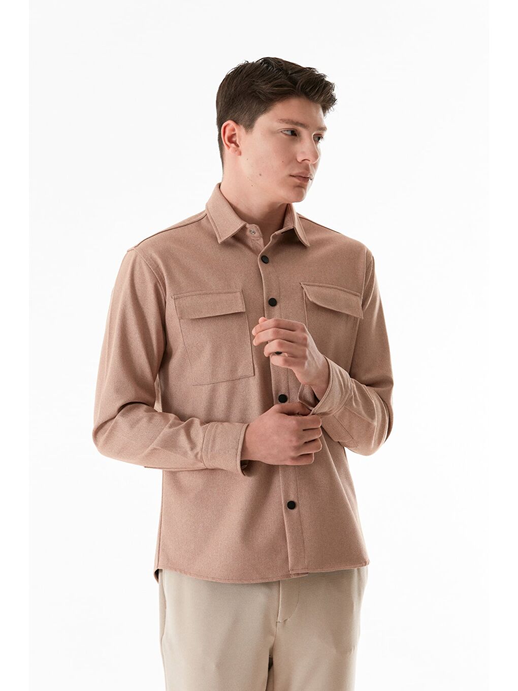 Bej Basic Çift Cepli Çıtçıtlı Gömlek-2