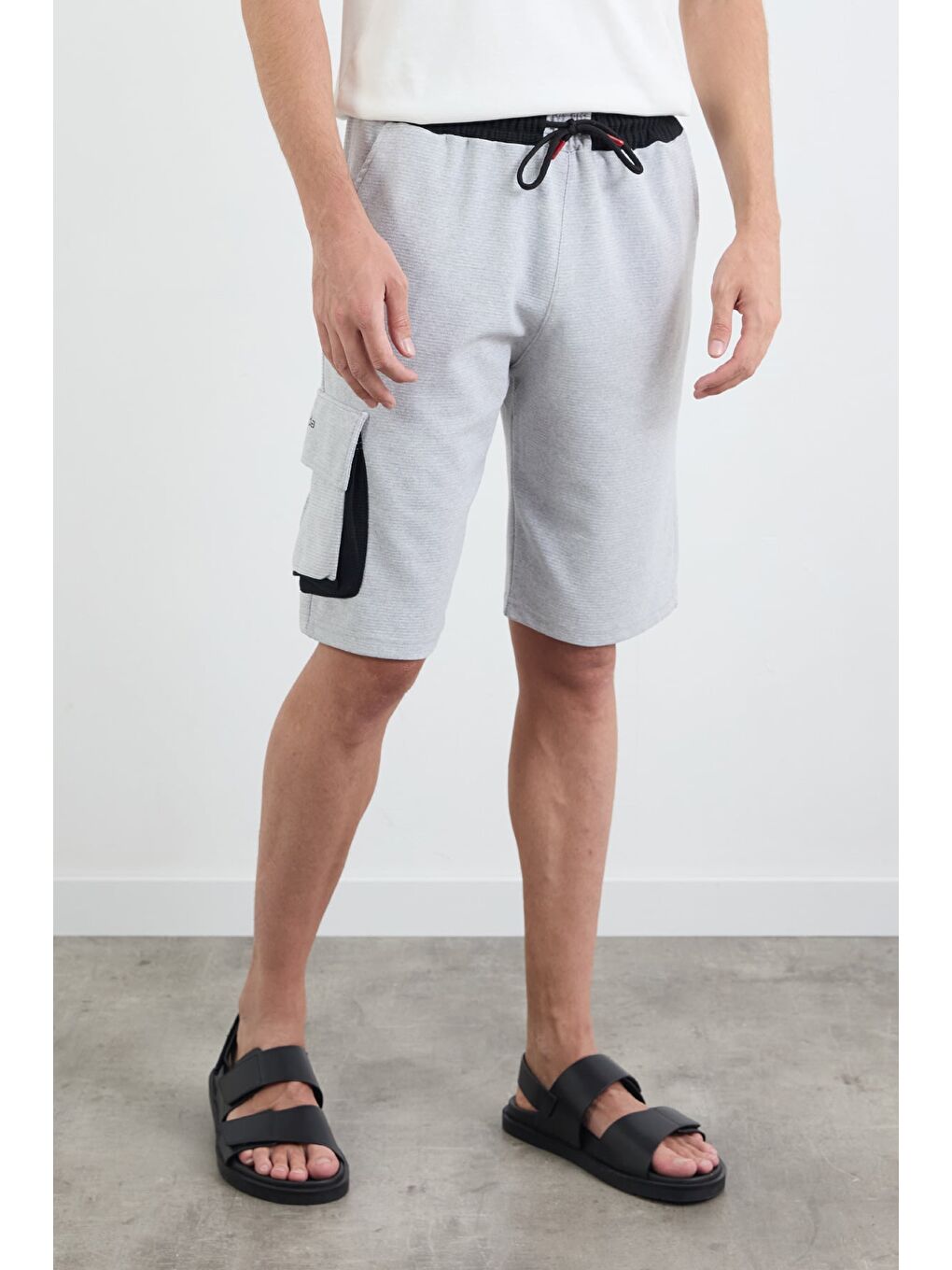 Gri Fitilli Beli Bağlamalı Kargo Cepli Şort