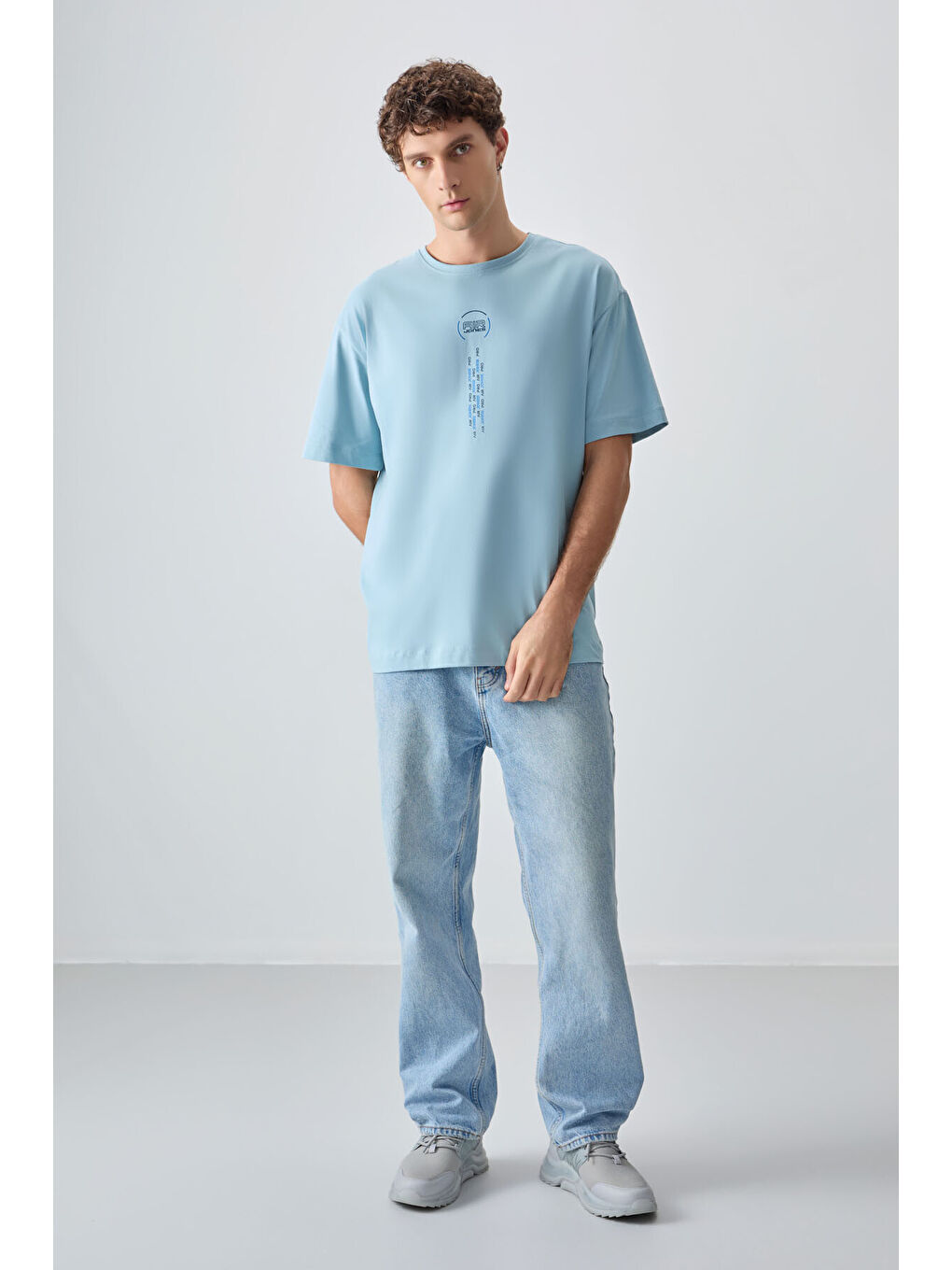 Açık Mavi %100 Pamuk Kalın Yumuşak Dokulu Oversize Fit Baskılı Erkek Tişört - 88355-1