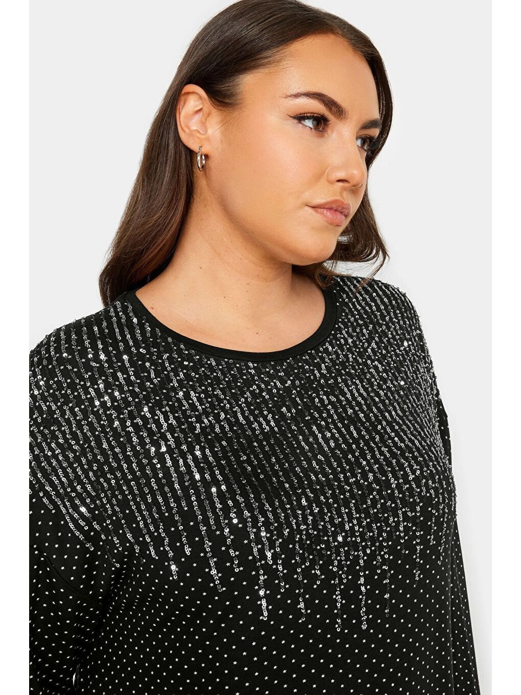 Siyah Büyük Beden Bisiklet Yaka Uzun Kollu Payet İşlemeli Bluz 302911-3