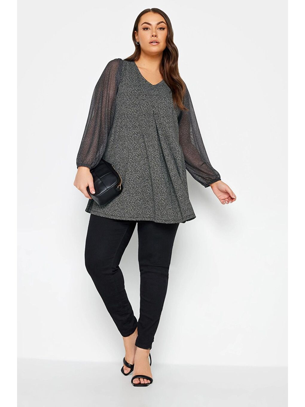 Gri Büyük Beden Uzun Kolları Tül Detaylı Pileli V Yaka Bluz 302824-1
