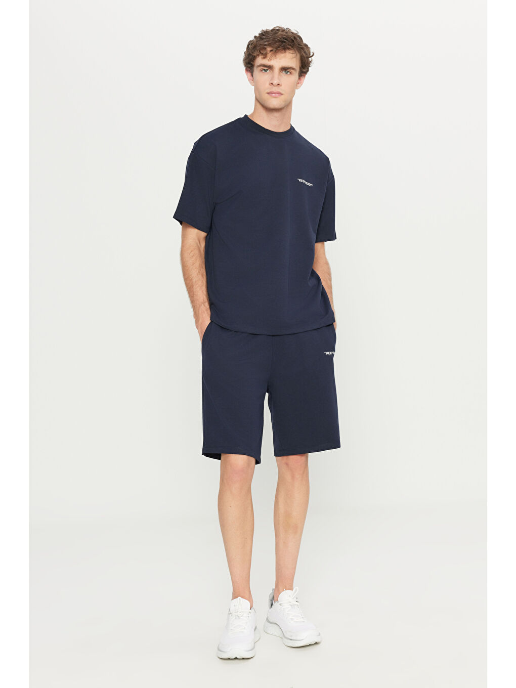 Erkek Lacivert Pamuklu Comfort Fit Rahat Kesim Baskılı Beli Bağlamalı Yan Cep Eşofman Takımı-1