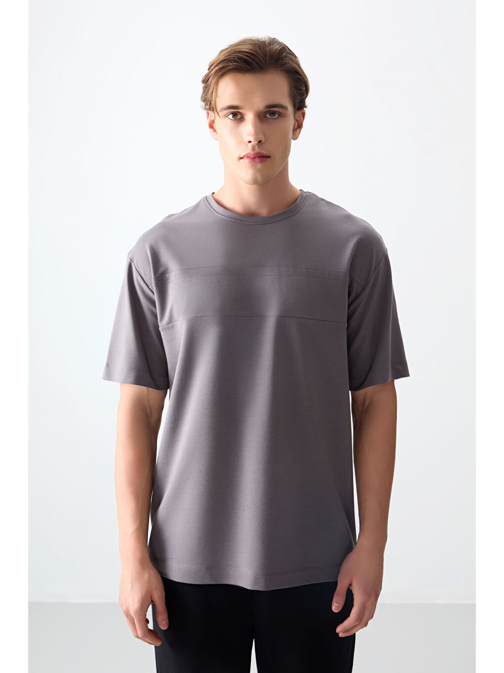 Koyu Gri Pamuklu Kalın Yumuşak Dokulu Oversize Fit Basic Erkek Tişört - 88378-4