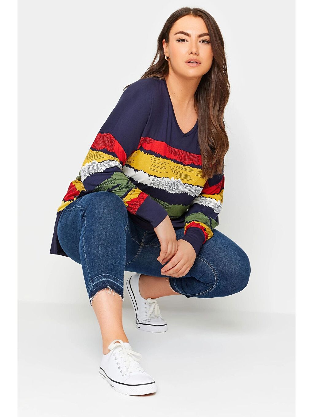 Lacivert Büyük Beden V Yaka Çizgili Yanları Yırtmaçlı Uzun Kollu Bluz 303117-3