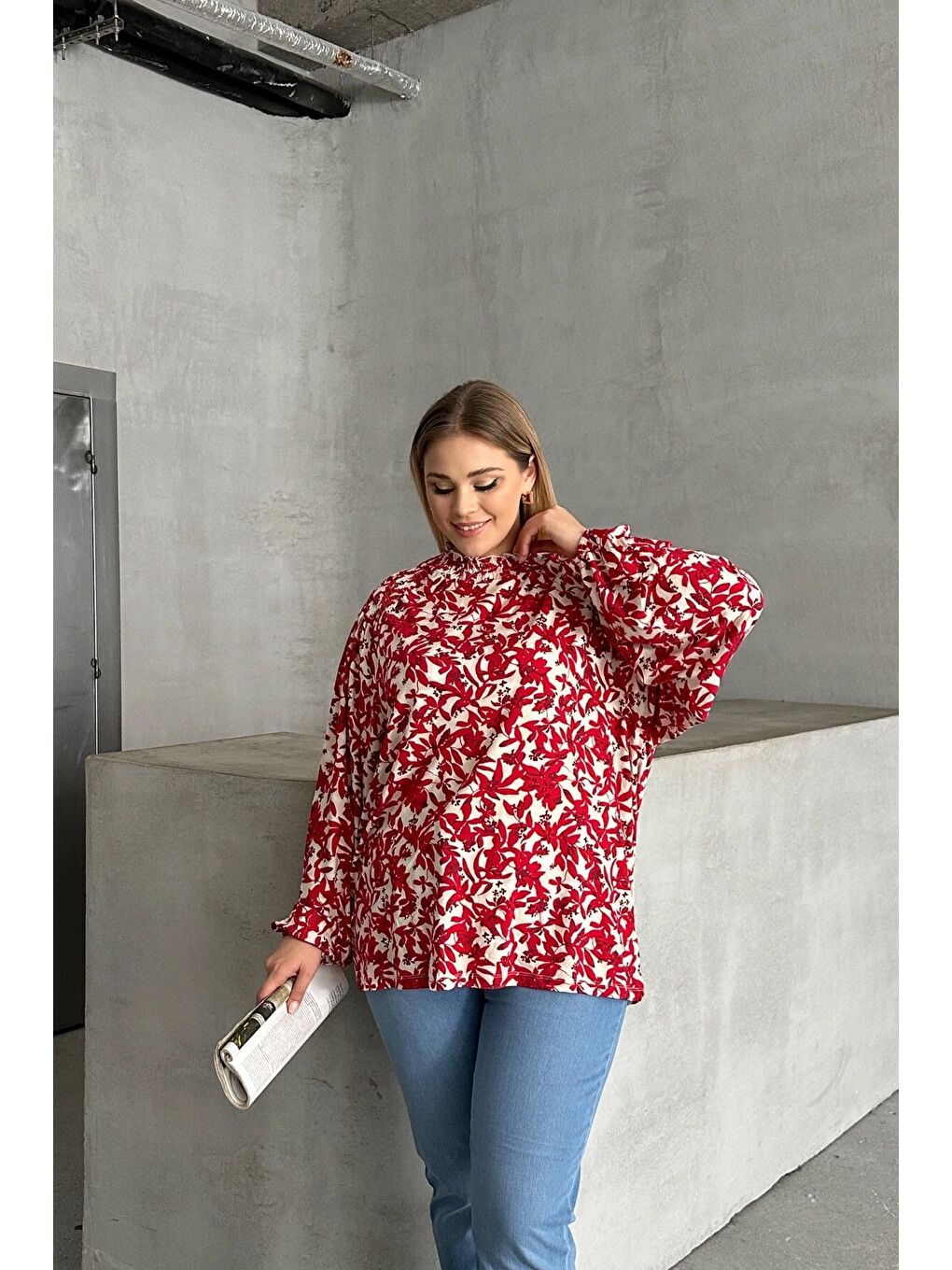 Bordo Büyük Beden Yakası Büzgülü Uzun Kollu Desenli Bluz E15233-1