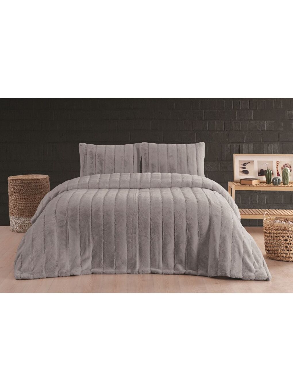Gri Luxe 3 Parça Çift Kişilik Yatak Örtüsü Seti Kutulu 230x250 Çizgili Silver-1