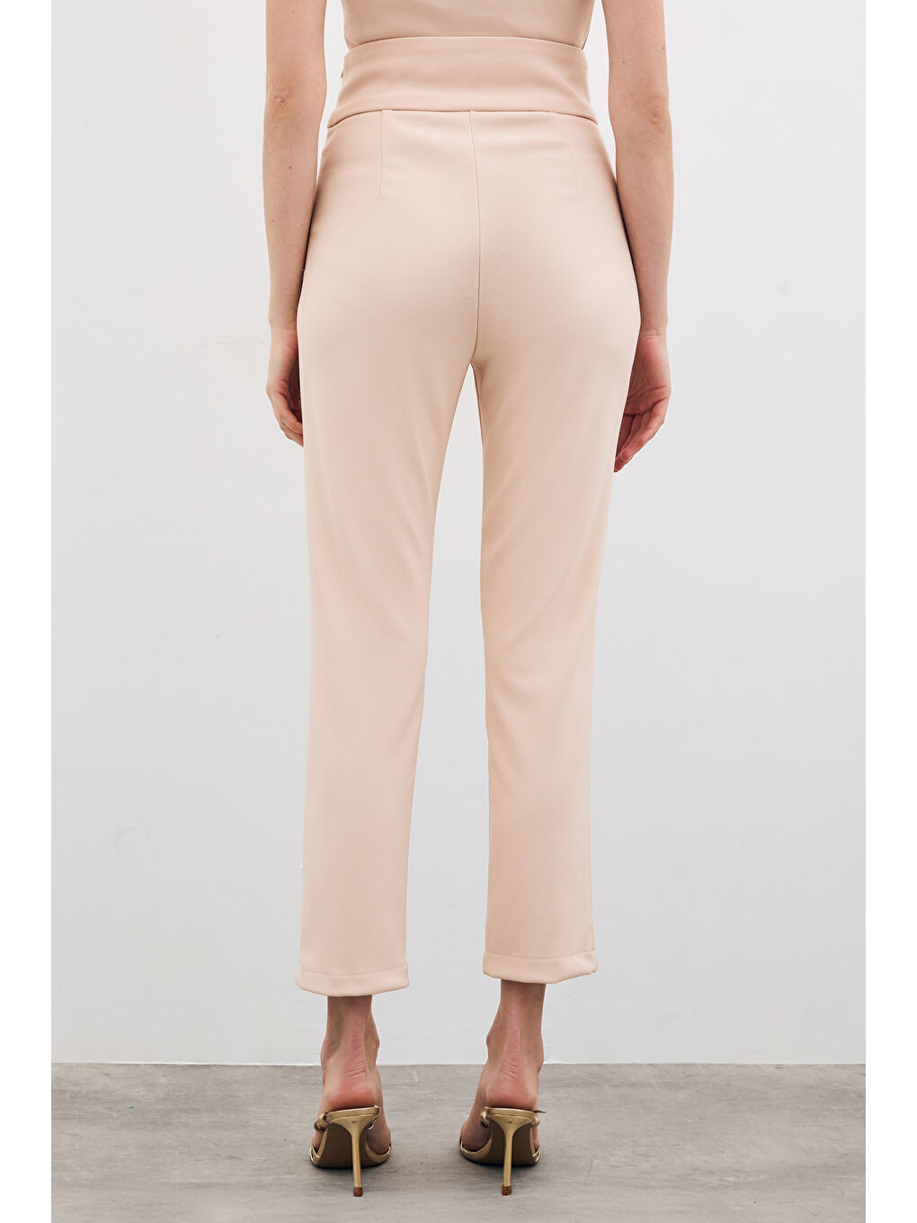 Bel Aksesuarlı Pantolon - Bej-4