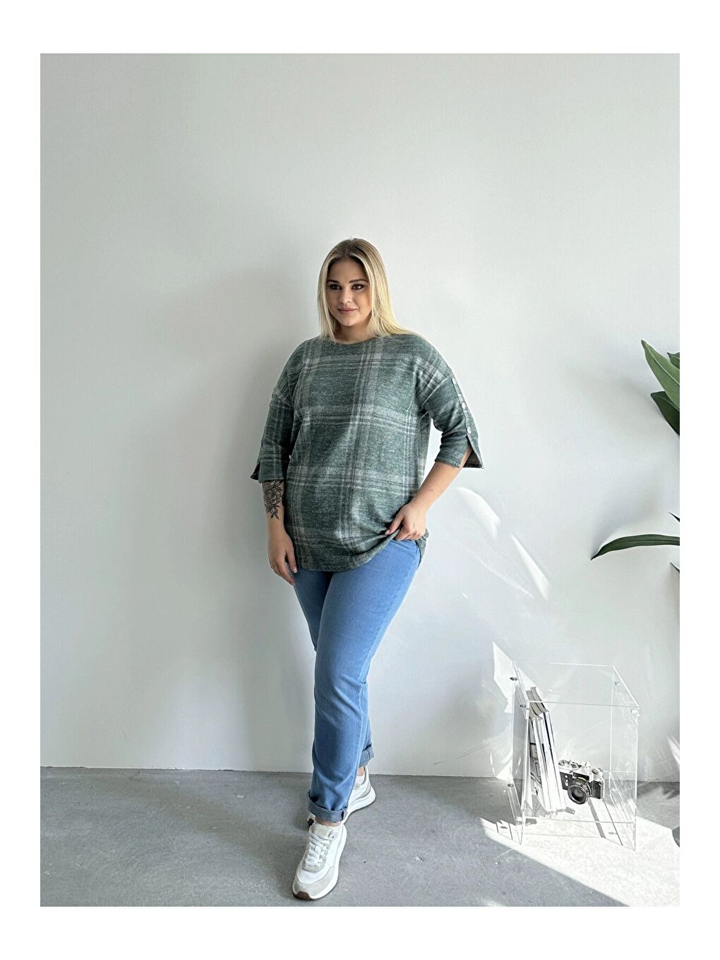 Yeşil Büyük Beden Yarım Kollu Düğme Detaylı Yumuşak Dokulu Kazak 302780-1