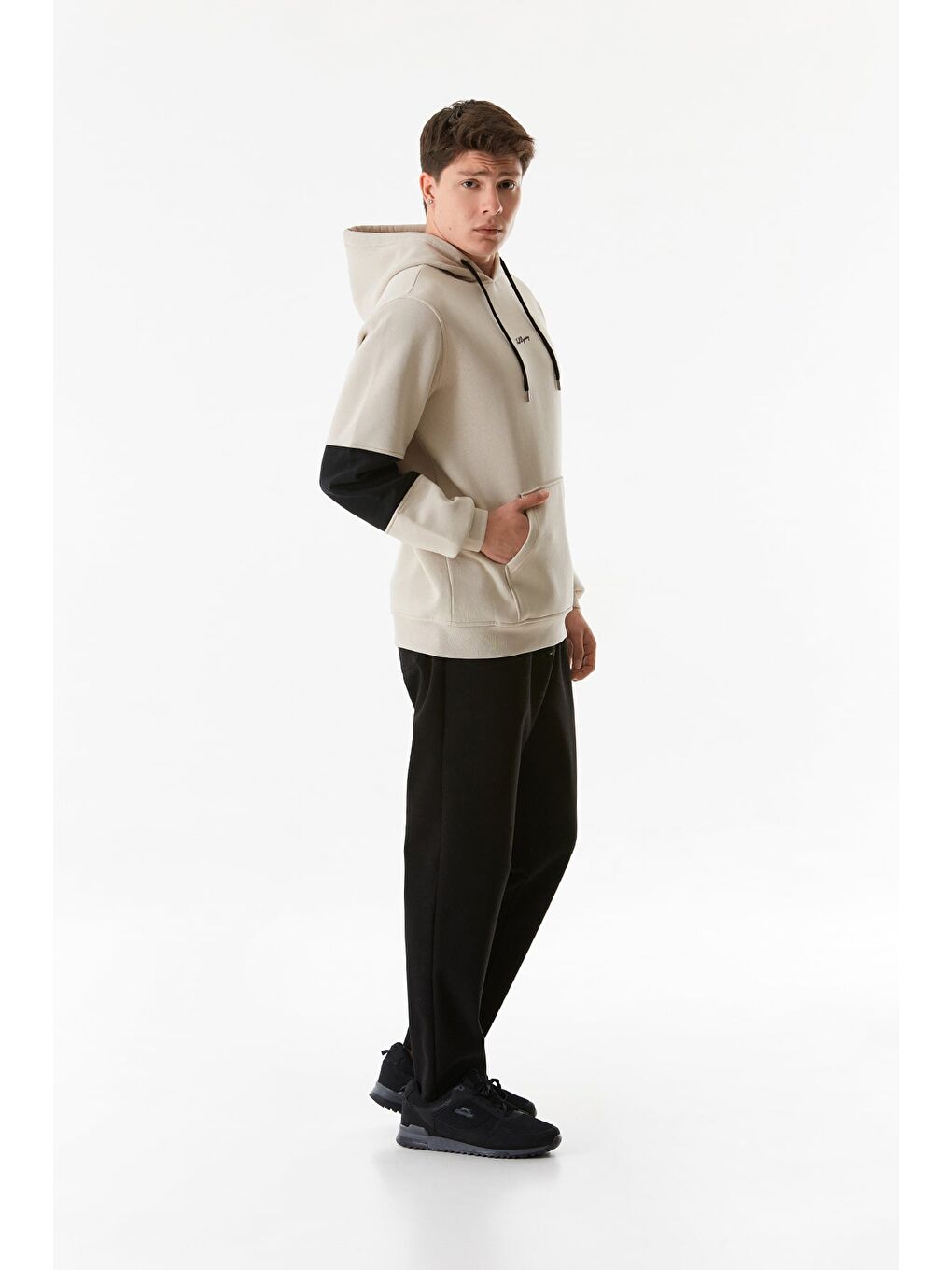 Bej Yazı Baskılı Kanguru Cepli Kapüşonlu Erkek Hoodie-4