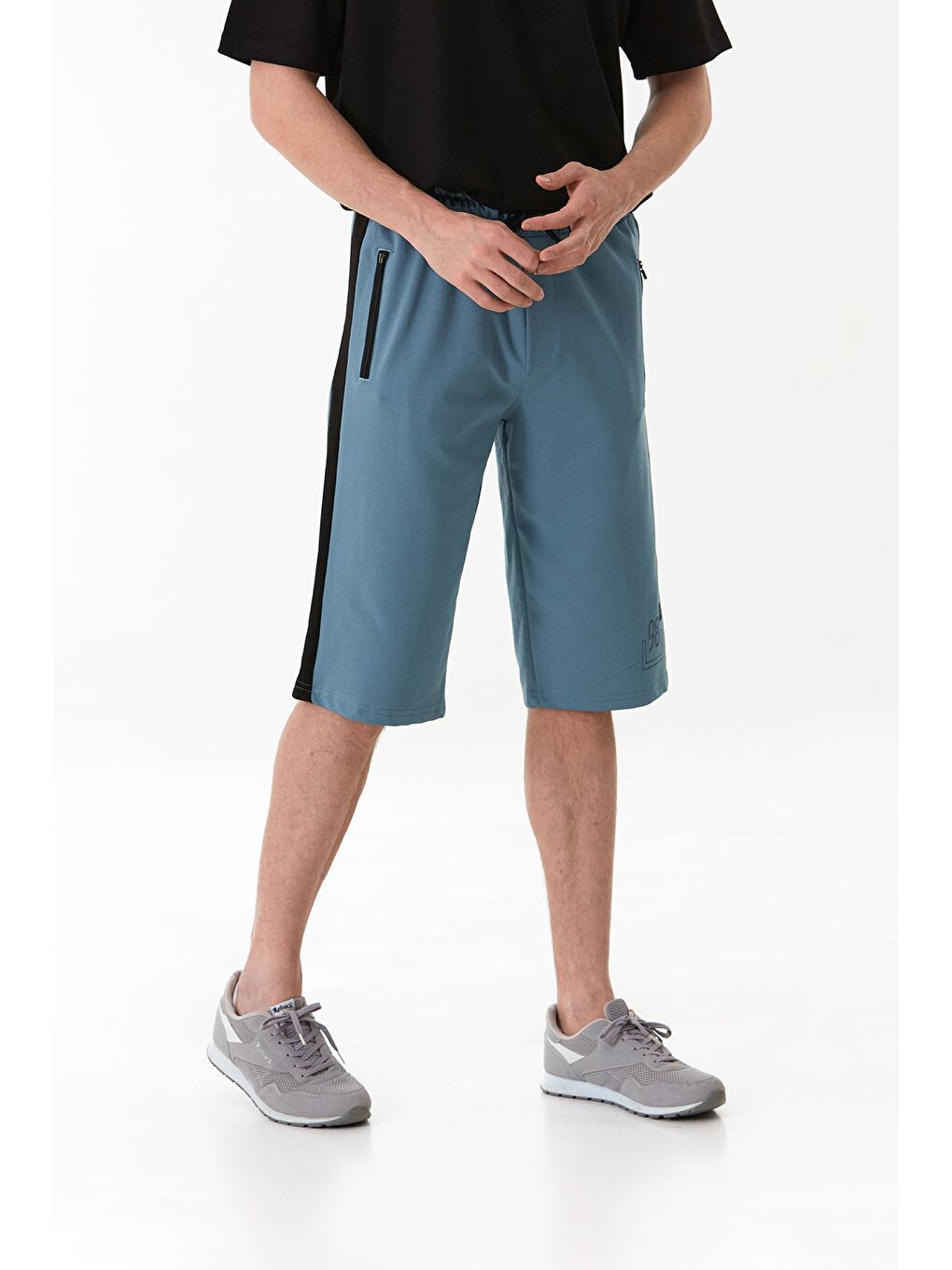 Mavi 98 Baskılı Cebi Fermuarlı Kapri-1