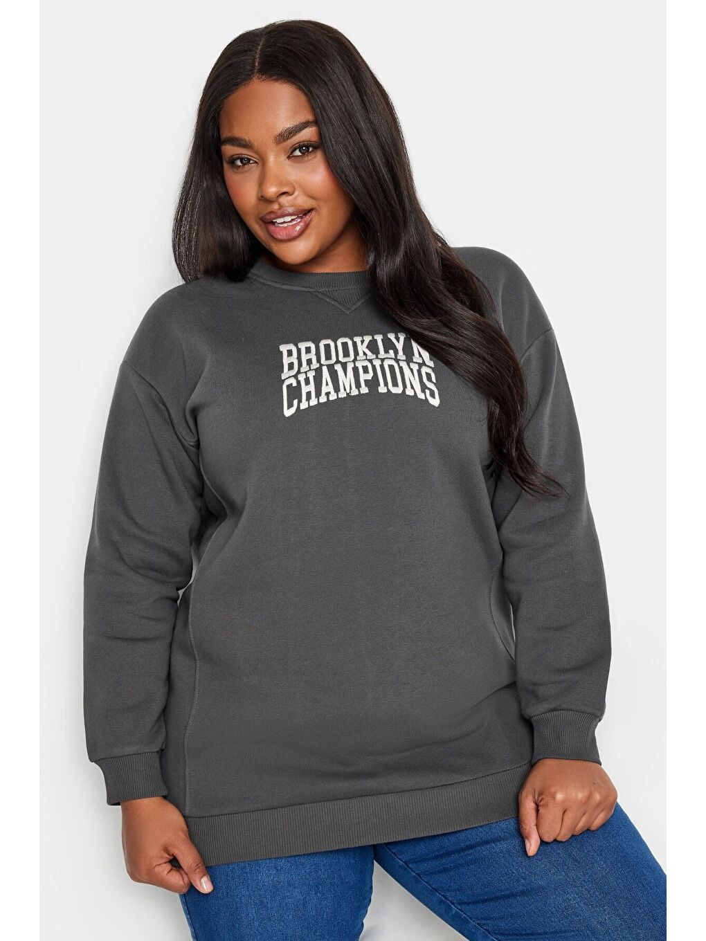 Gri Büyük Beden Bisiklet Yaka Uzun Kollu Önü Baskılı Sweatshirt 302841