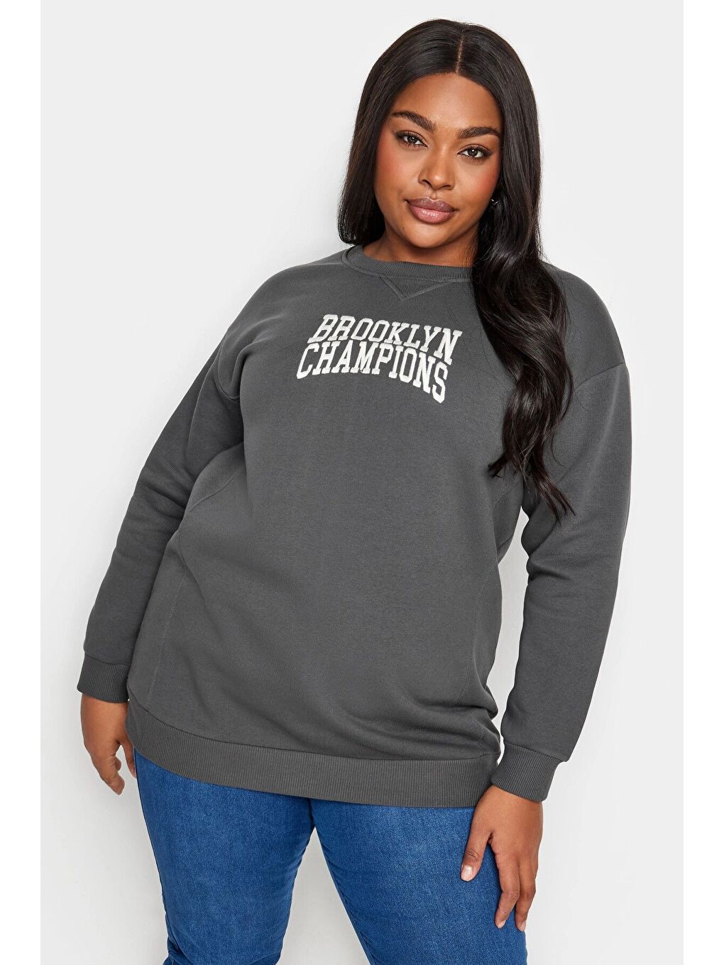 Gri Büyük Beden Bisiklet Yaka Uzun Kollu Önü Baskılı Sweatshirt 302841-3