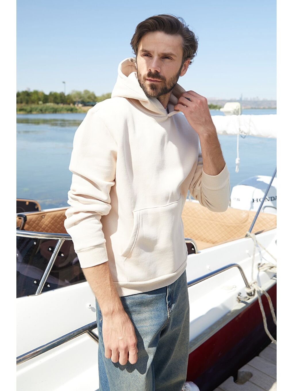 Bej 3 İplik Basic Kanguru Cepli Slim Fit Kapüşonlu Sweatshirt-1