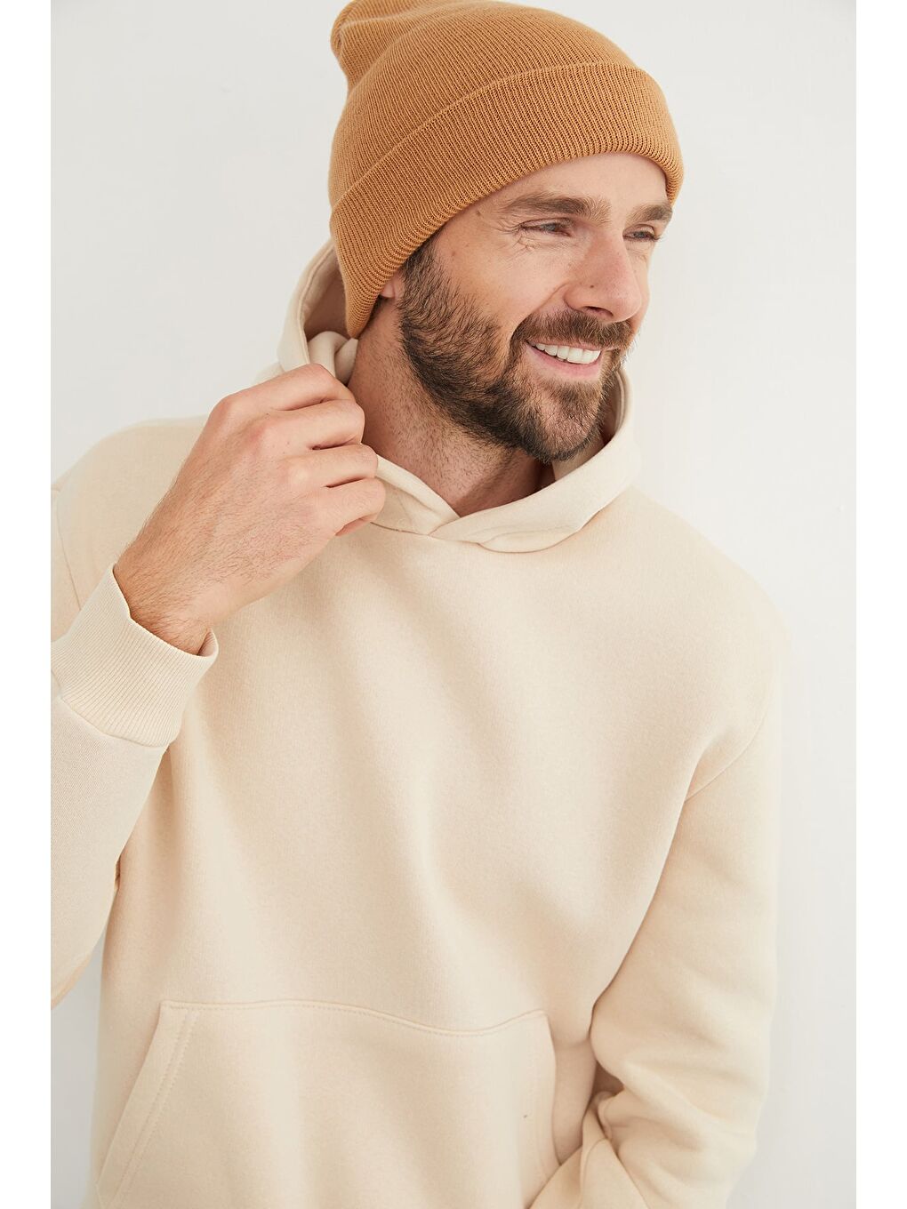 Bej 3 İplik Basic Kanguru Cepli Slim Fit Kapüşonlu Sweatshirt-2