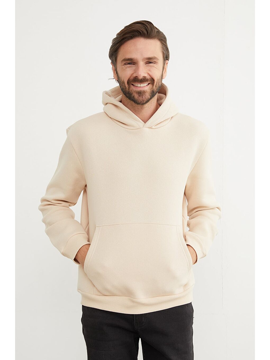 Bej 3 İplik Basic Kanguru Cepli Slim Fit Kapüşonlu Sweatshirt-3