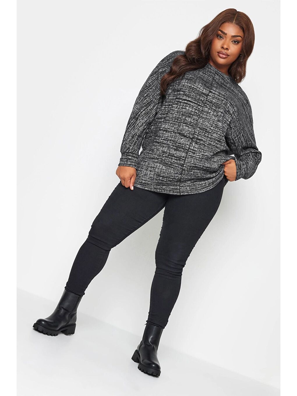Antrasit Büyük Beden Bisiklet Yaka Önü Dikiş Detaylı Uzun Kollu Bluz 302607-1