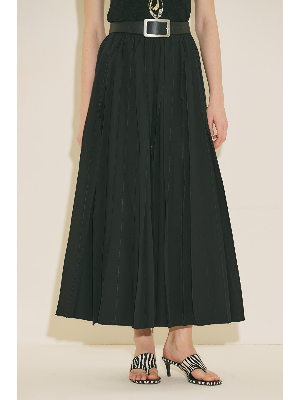 Zeya Parçalı Etek Siyah-2