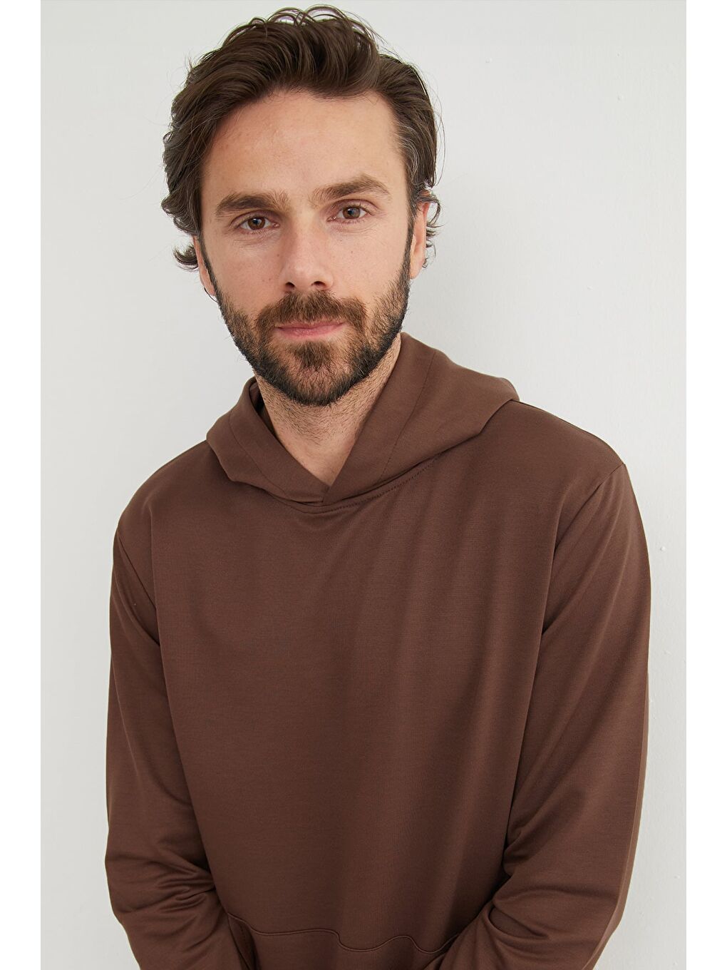 Kahverengi Kapüşonlu Kanguru Cepli Sweatshirt-3