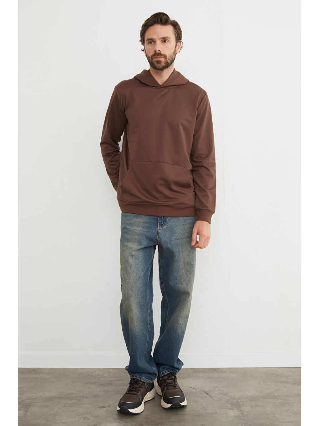 Kahverengi Kapüşonlu Kanguru Cepli Sweatshirt-4