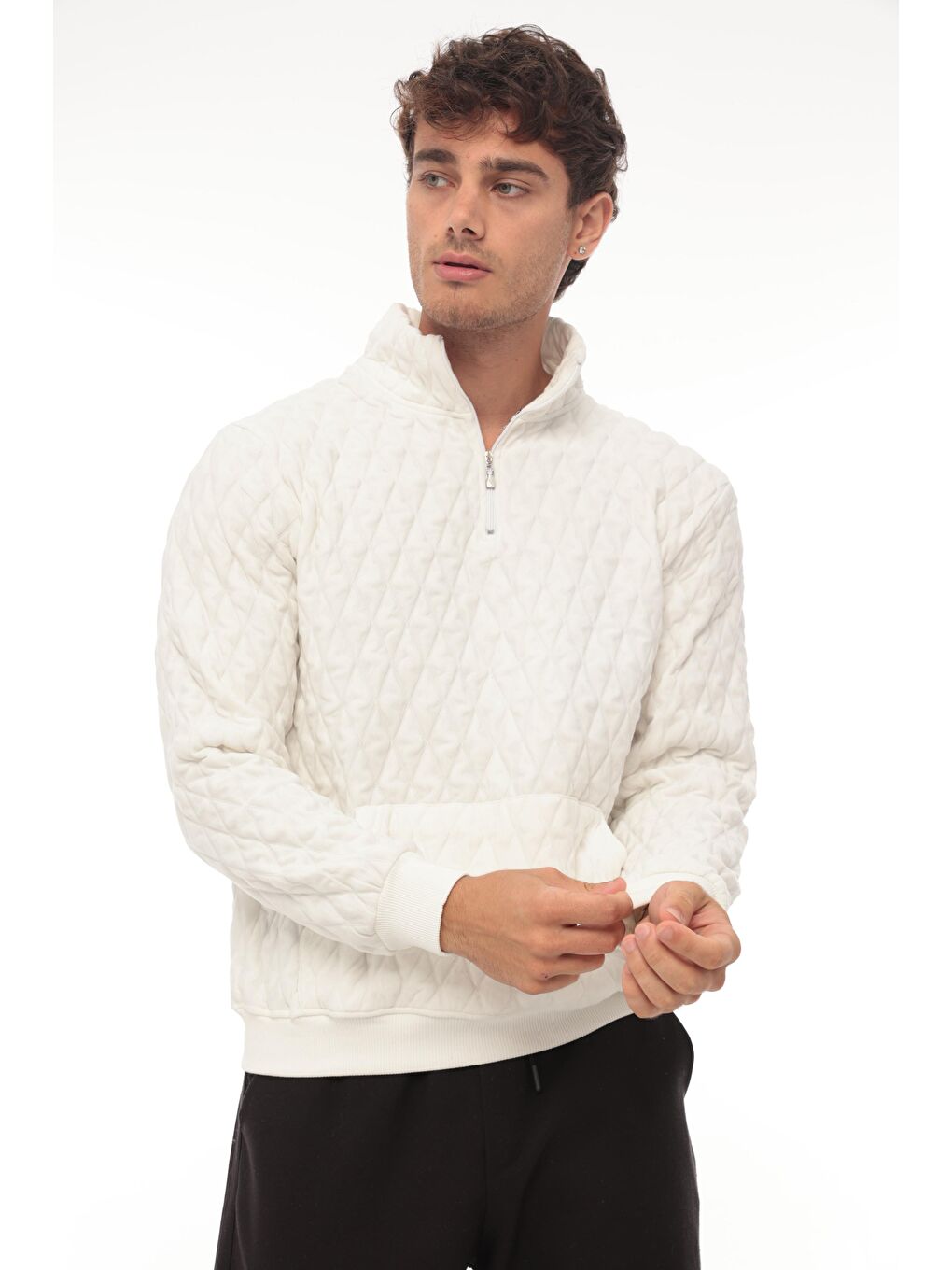 Miron Beyaz Kapitone Detaylı Yarım Fermuarlı Regular Fit Sweatshirt