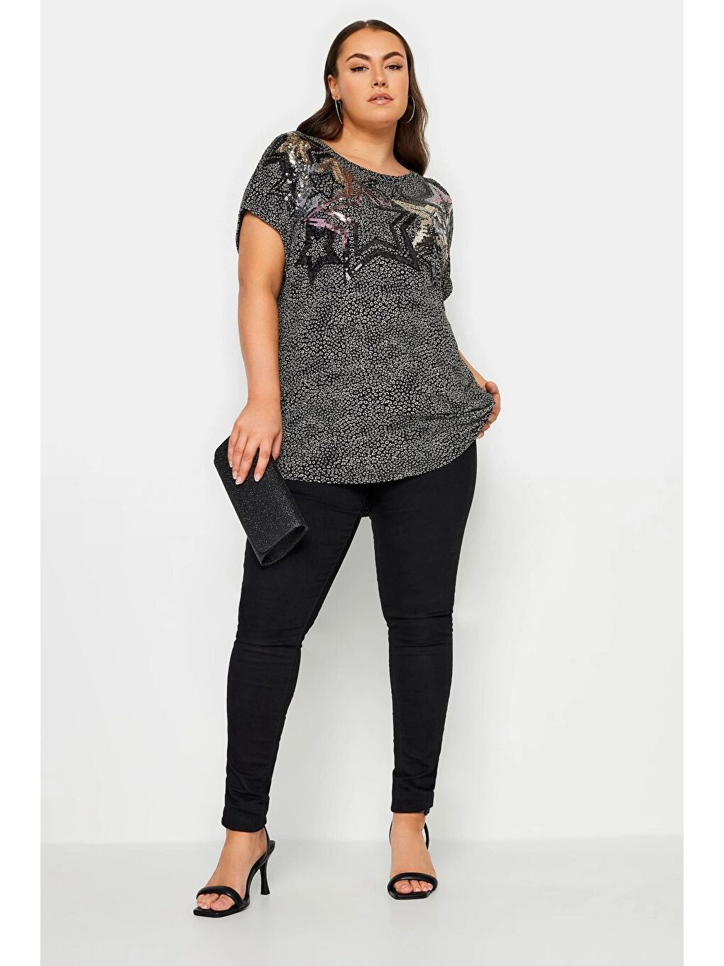 Siyah Büyük Beden Bisiklet Yaka Kısa Kollu Payet İşlemeli Tişört 302855-3