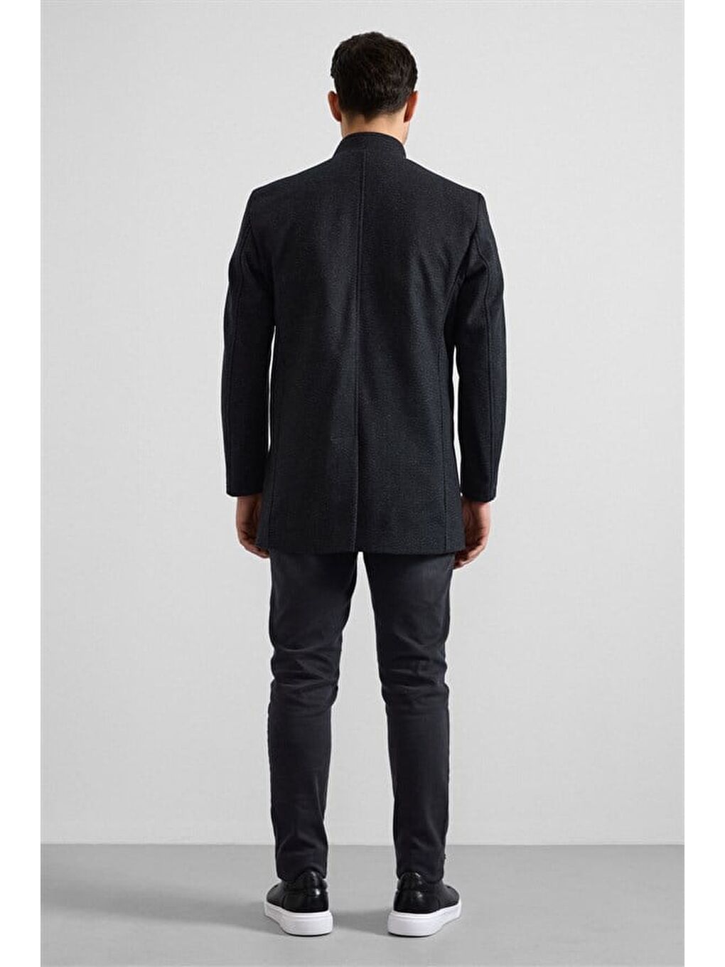 Siyah Regular Hakim Yaka Düz Yan Cepli Düğmeli Dolgusuz Standart Kaban-6