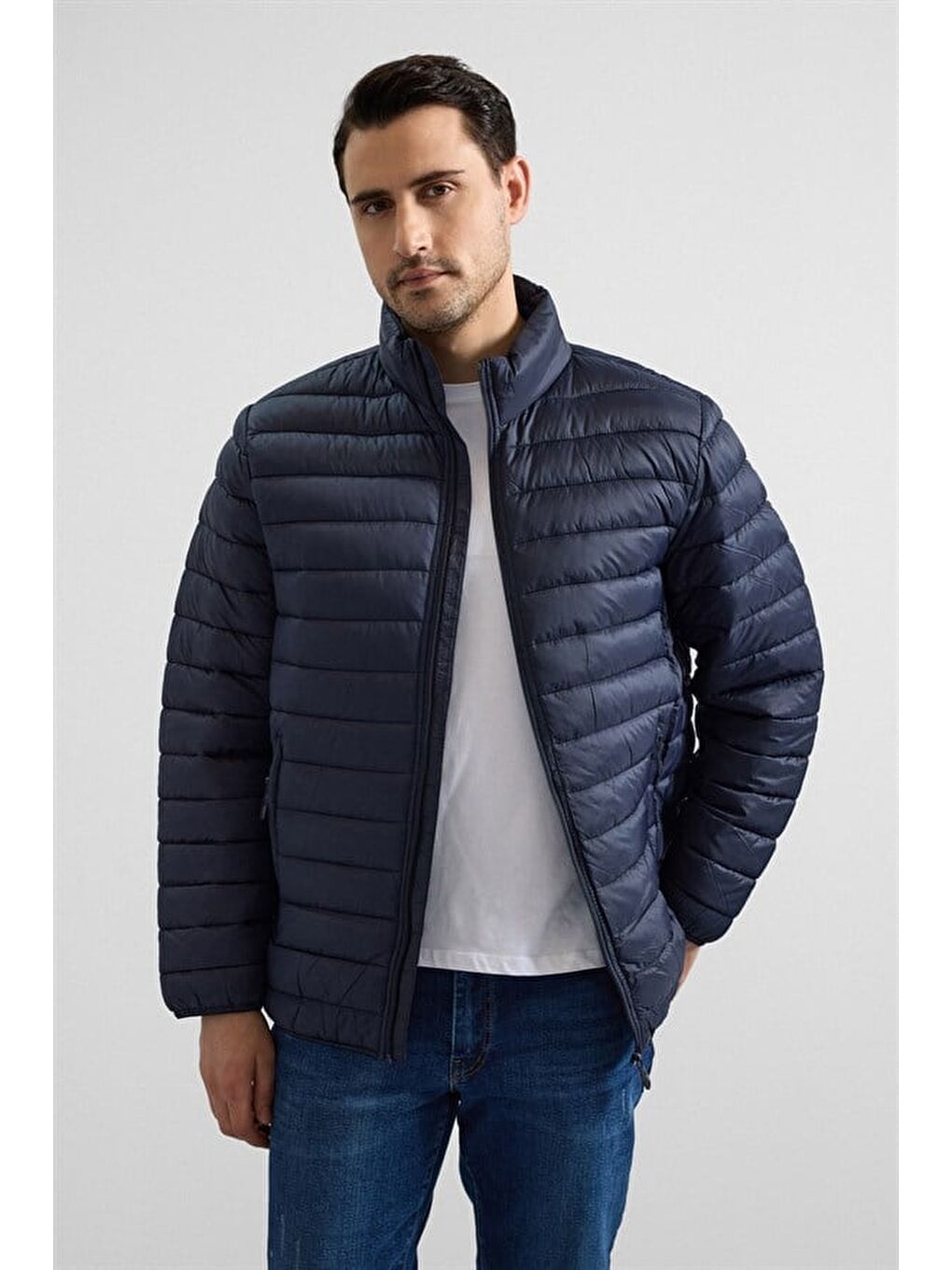 Lacivert Slim Yarım Balıkçı Yaka Yatay Çizgili Yan Cepli Fermuar Elyaf Dolgulu Standart Mont-1