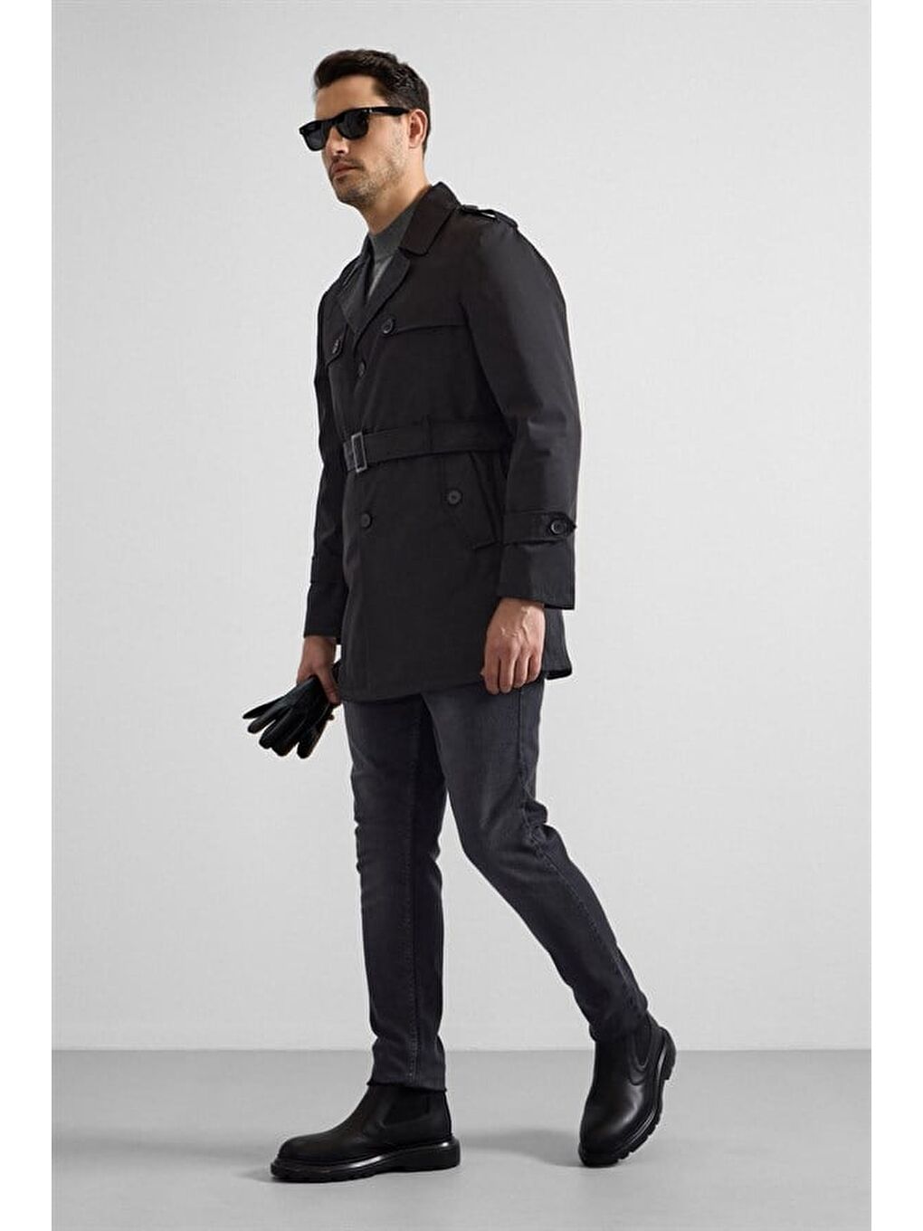 Siyah Slim Kruvaze Yaka Düz Yan Cepli Düğmeli Dolgusuz Standart Trençkot-4