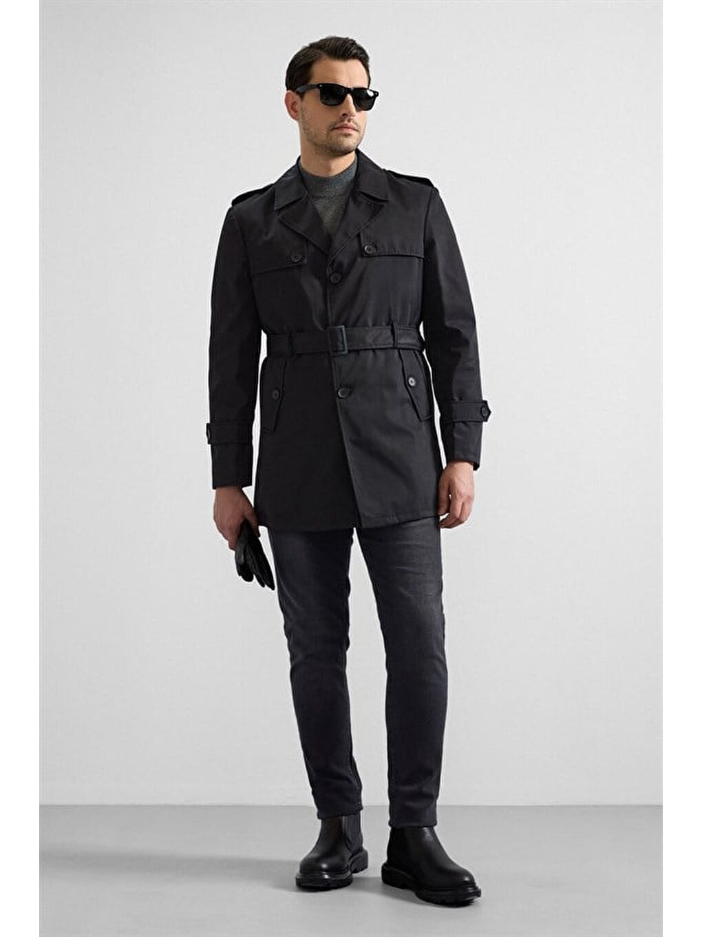 Siyah Slim Kruvaze Yaka Düz Yan Cepli Düğmeli Dolgusuz Standart Trençkot-5