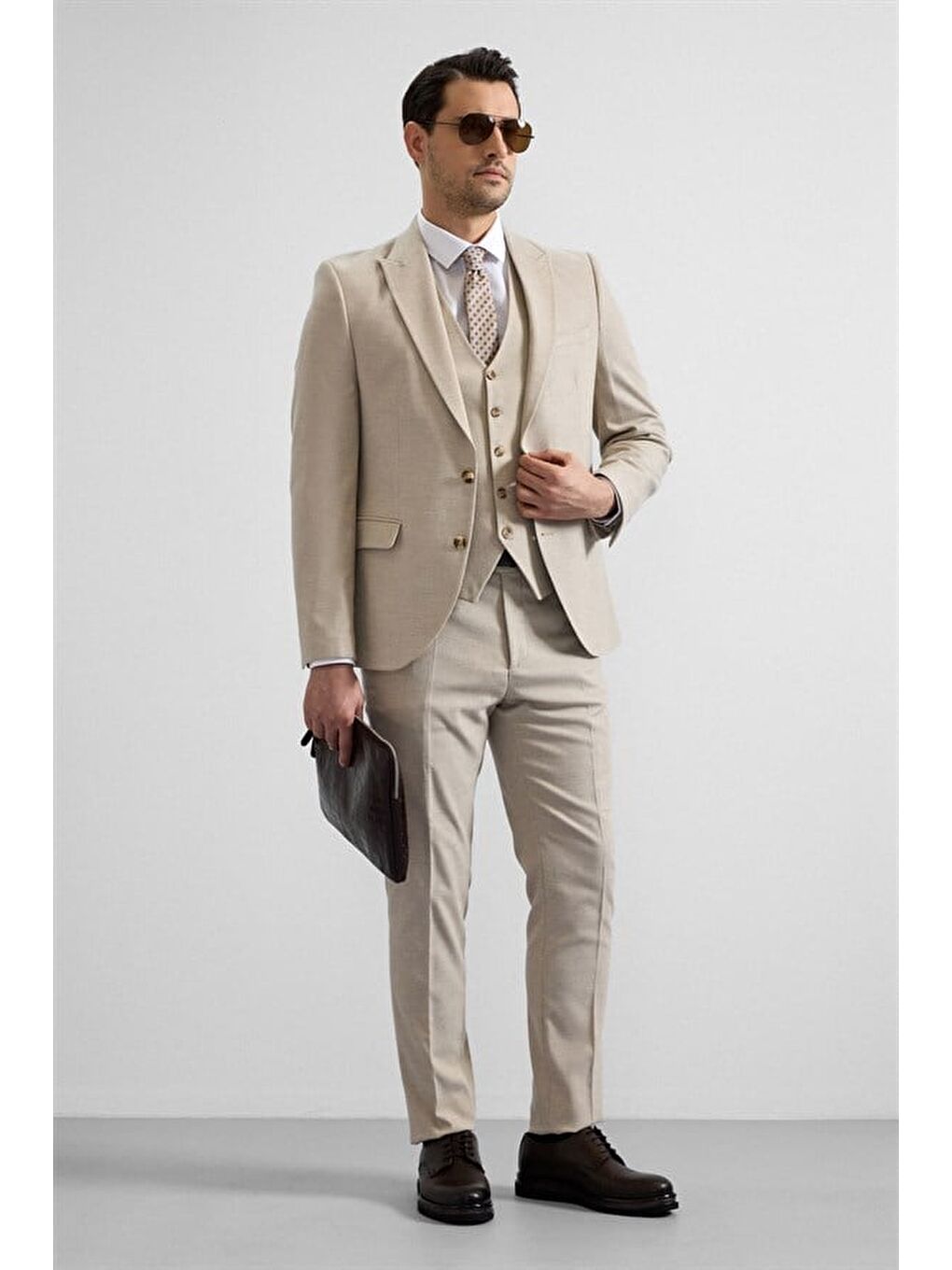 Bej Slim Sivri Yaka 6 Drop Yelekli Takım Elbise-7