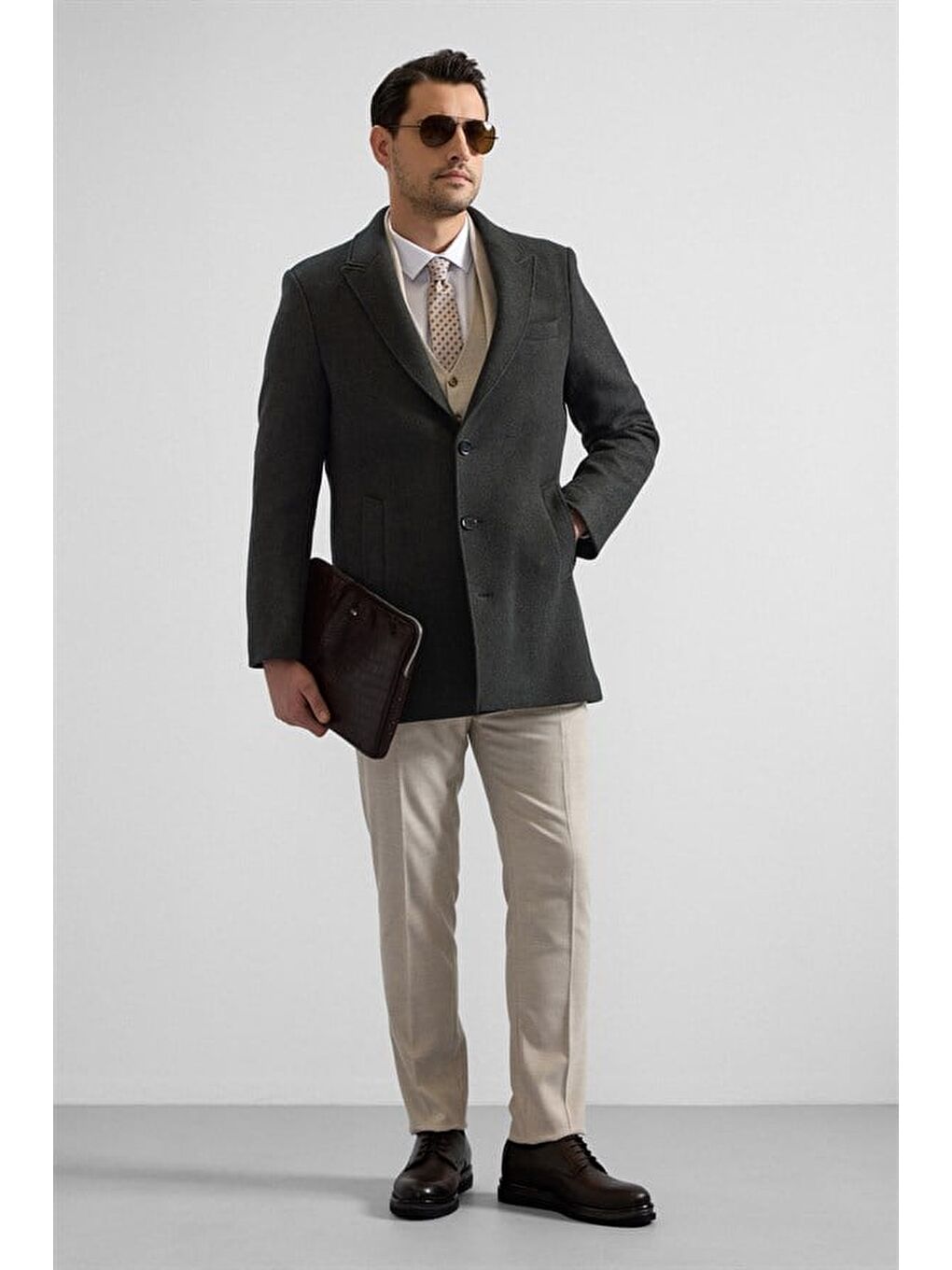 Haki Slim Sivri Yaka Düz Yan Cepli Düğmeli Dolgusuz Standart Kaban-6