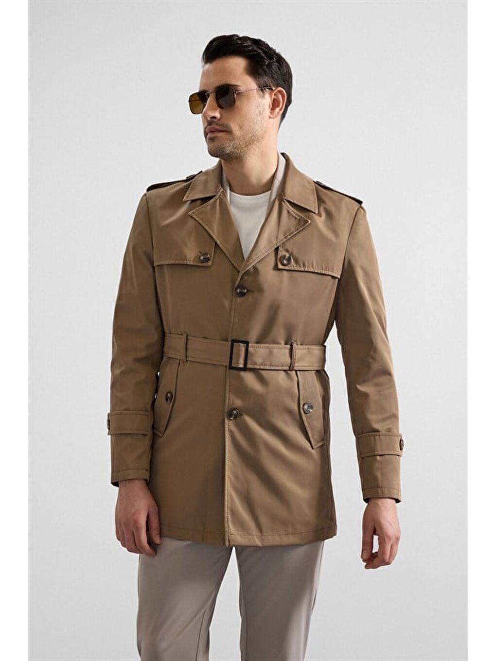 Bej Slim Kruvaze Yaka Düz Yan Cepli Düğmeli Dolgusuz Yıkamalı Trençkot-1