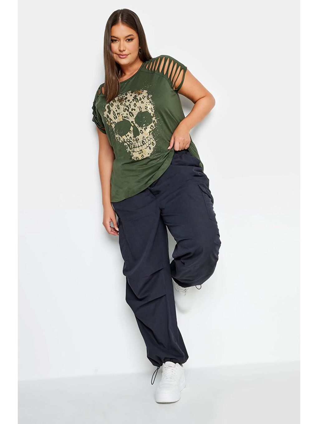 Haki Büyük Beden Kol Detaylı Kuru Kafa Baskılı Bisiklet Yaka Tişört 321124-1