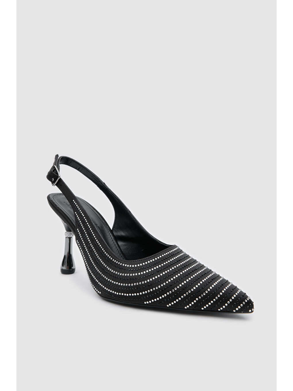 Siyah AMRİTA Sivri Burun Taşlı Arkası Açık Klasik Topuklu Kadın Ayakkabı-4