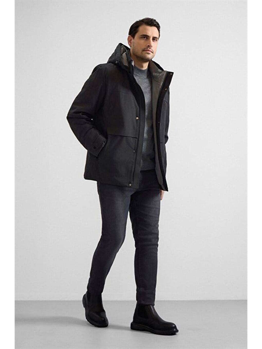 Siyah Slim Dik Yaka Düz Yan Cepli Fermuar + Çıtçıt Kapitone Standart Mont-6