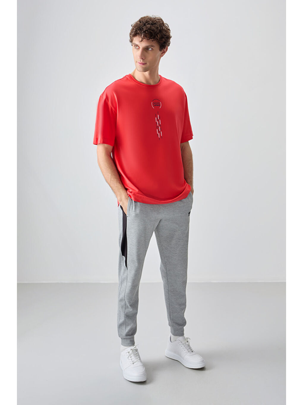 Kırmızı %100 Pamuk Kalın Yumuşak Dokulu Oversize Fit Baskılı Erkek Tişört-1