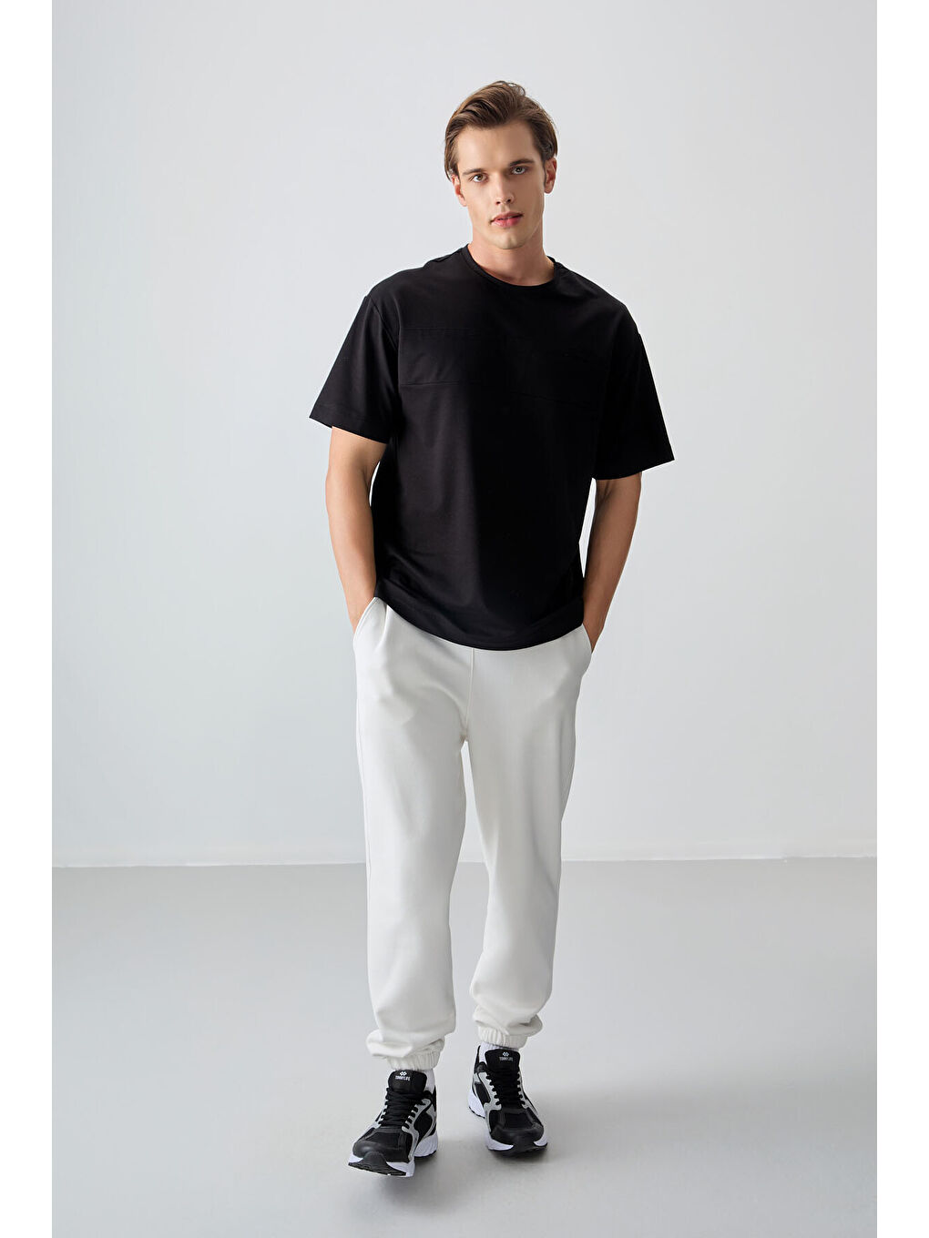 Siyah Pamuklu Kalın Yumuşak Dokulu Oversize Fit Basic Erkek Tişört - 88378-3