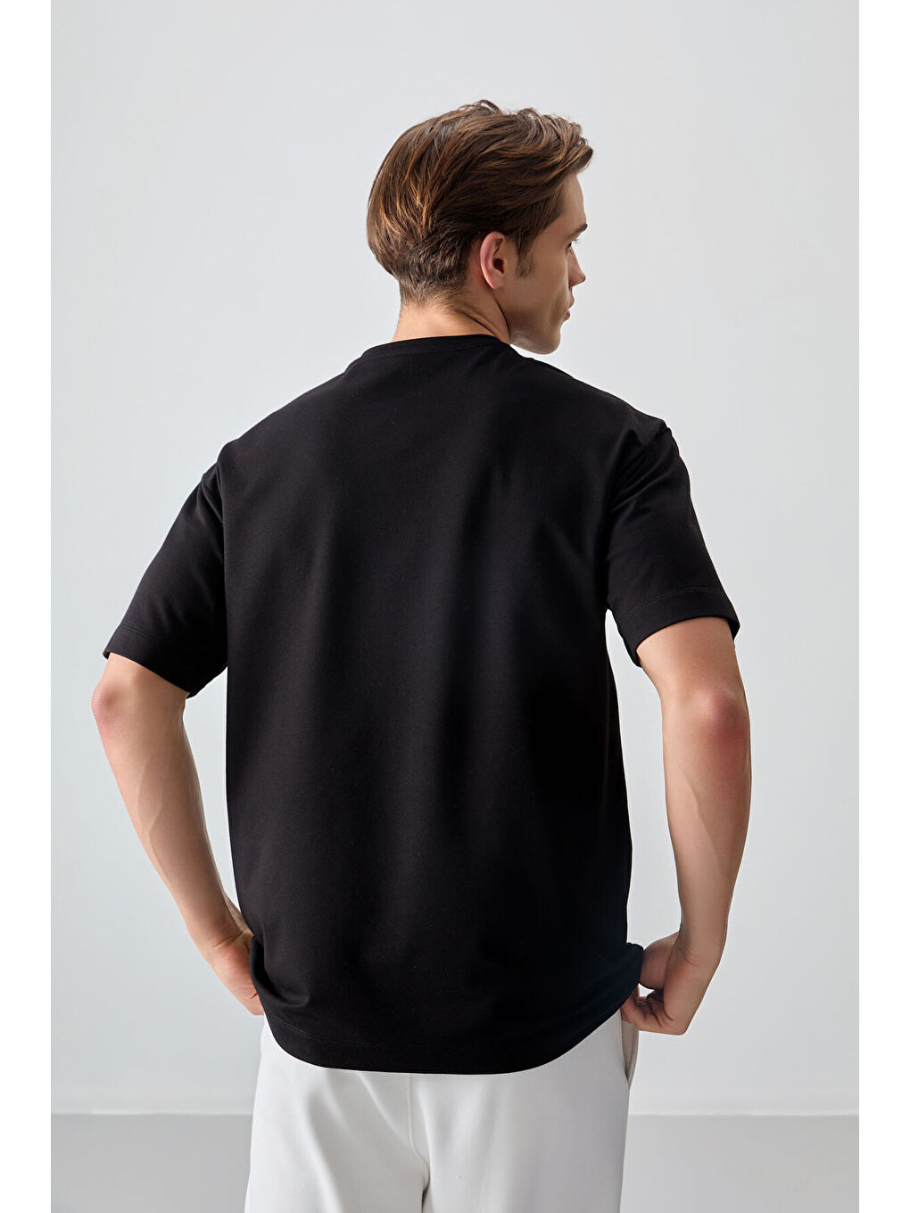 Siyah Pamuklu Kalın Yumuşak Dokulu Oversize Fit Basic Erkek Tişört - 88378-4